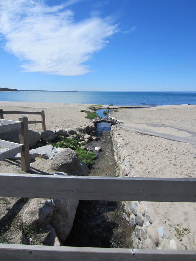 Balm Beach Resort And Motel Buitenkant foto