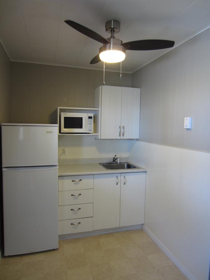 Balm Beach Resort And Motel Buitenkant foto